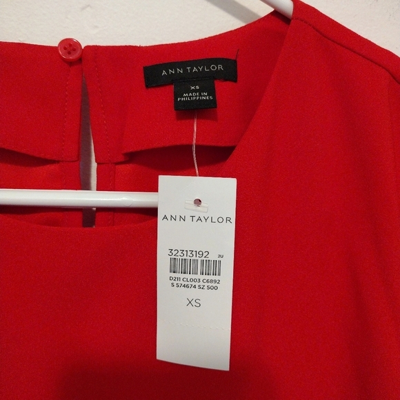 Ann Taylor - Red Short Sleeves Blouse - Picture 12 of 15